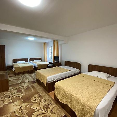 Global Boutique Aparthotel Brasov Luaran gambar