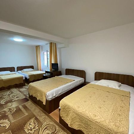 Global Boutique Aparthotel Brasov Luaran gambar