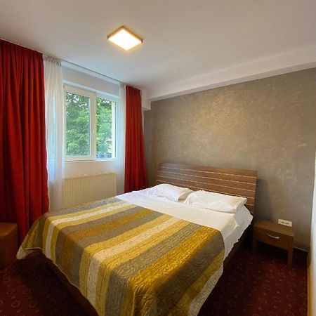 Global Boutique Aparthotel Brasov Luaran gambar