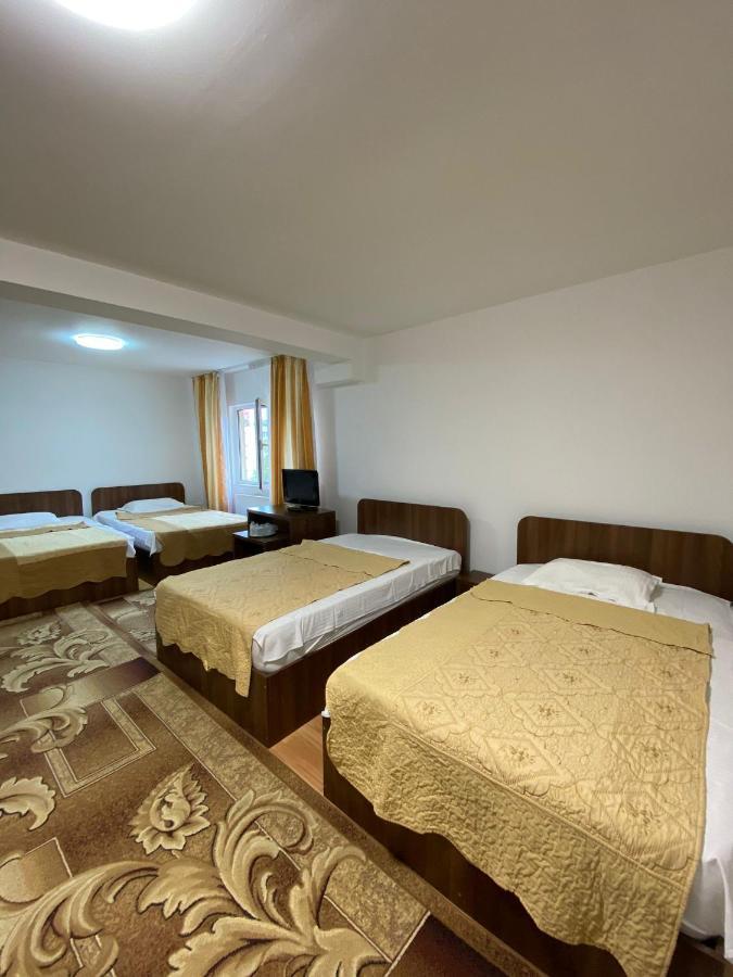 Global Boutique Aparthotel Brasov Luaran gambar