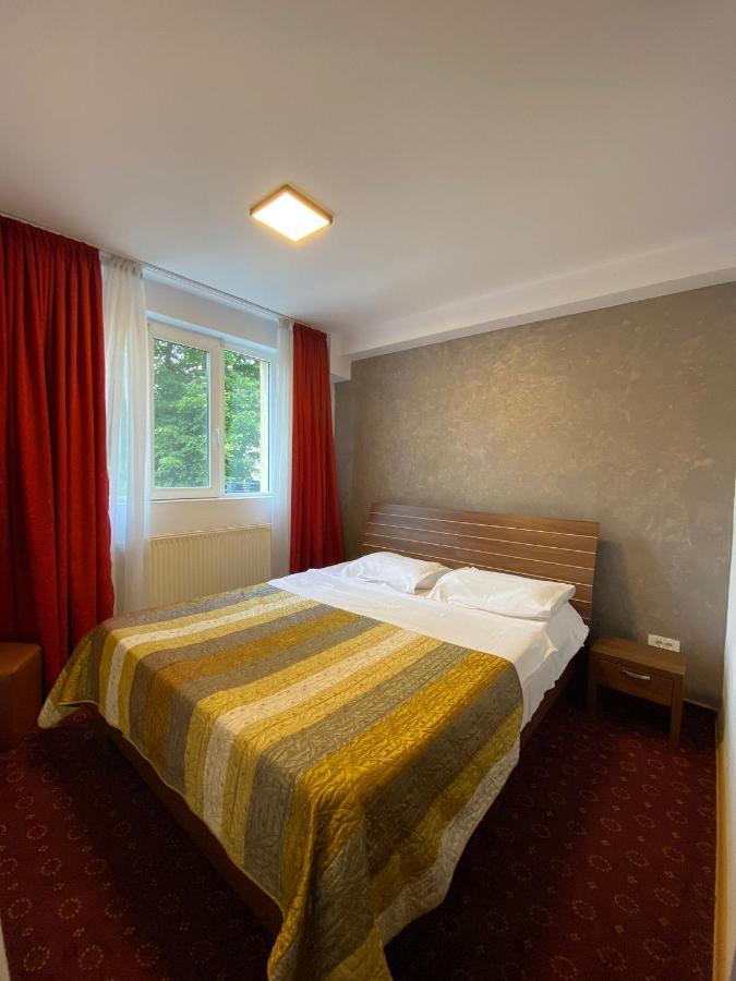 Global Boutique Aparthotel Brasov Luaran gambar