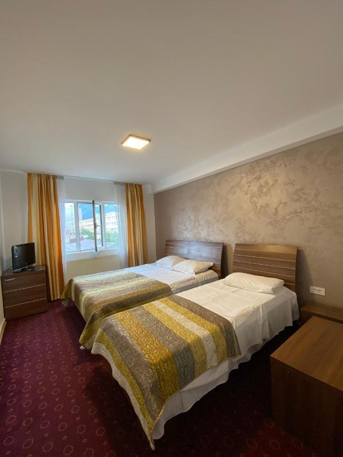 Global Boutique Aparthotel Brasov Luaran gambar